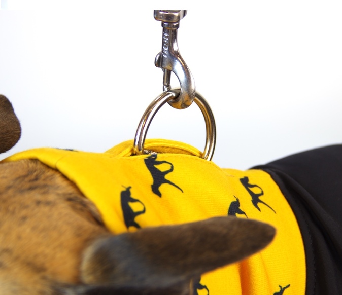 svetr-mustard-s-chrty-1821_(1)_(1).jpeg